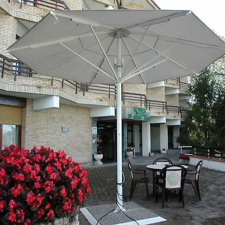 Otel Rey Sancho Ramirez 3*