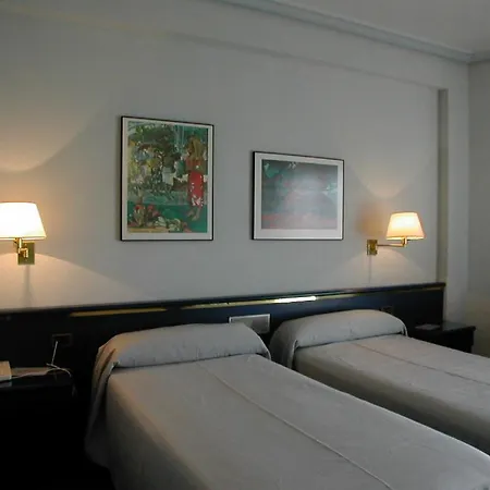 Rey Sancho Ramirez Hotel 3*