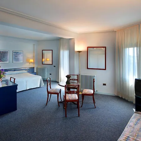 Szálloda Rey Sancho Ramirez Somontano Sl