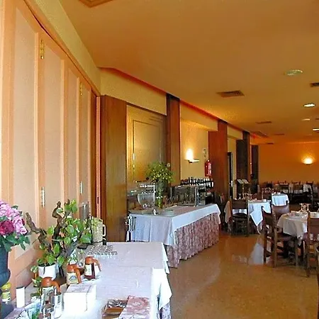 Rey Sancho Ramírez Somontano Sl Hotel Barbastro