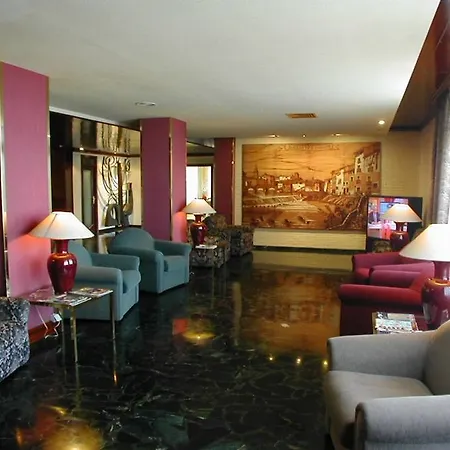 ホテル Rey Sancho Ramirez Somontano Sl 3*