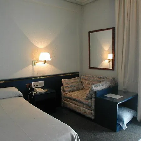 Szálloda Rey Sancho Ramirez Somontano Sl 3*