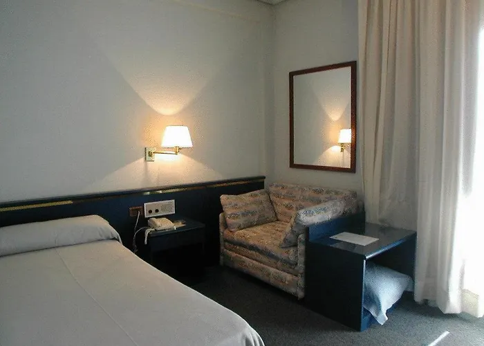 Hotel Rey Sancho Ramirez Somontano Sl 3*